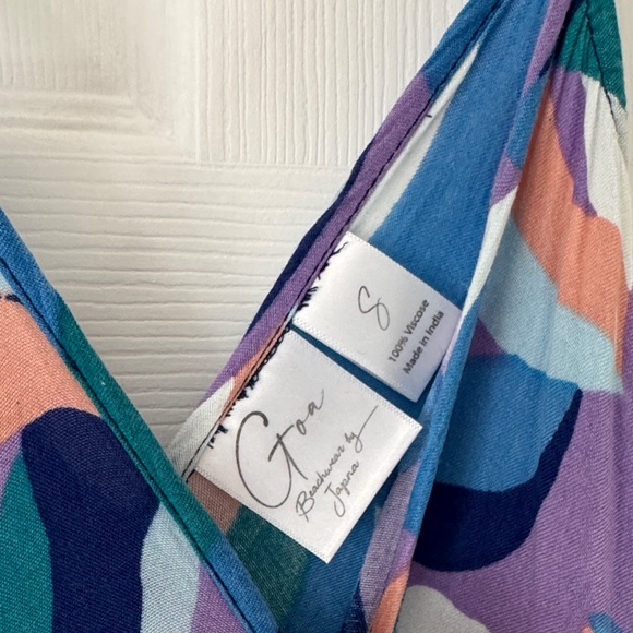 Multicolor Abstract Dress - Picture 2 of 4